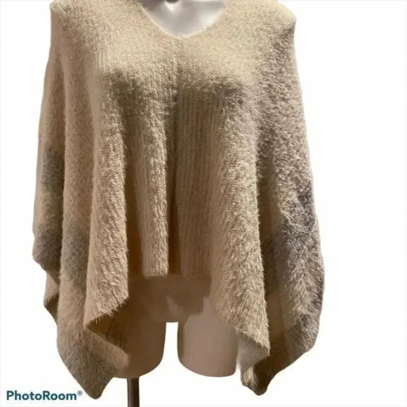 Moon&madison pancho sweater - Picture 1 of 15